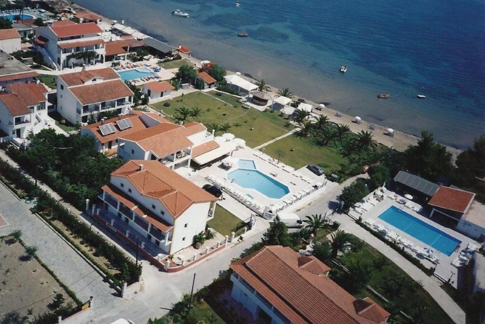 Umbrella Beach Apartments Kávos Exteriér fotografie