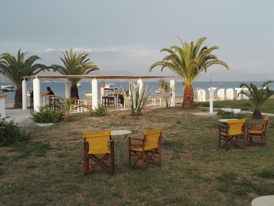Umbrella Beach Apartments Kávos Exteriér fotografie